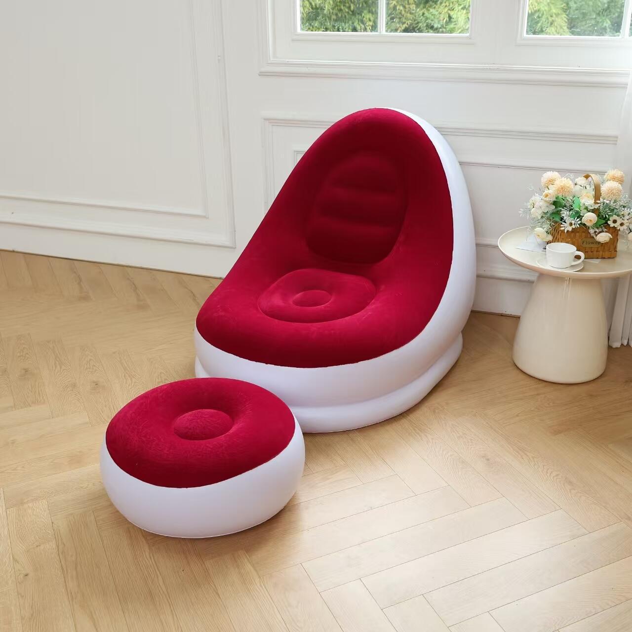 Sillón hinchable con resposapiés